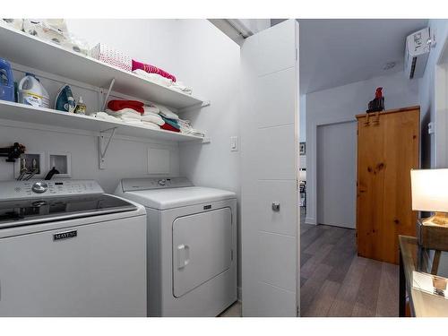 Salle de lavage - 304-335 Av. De La Belle-Dame, La Prairie, QC - Indoor Photo Showing Laundry Room