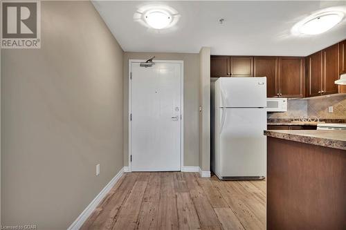 41 Goodwin Drive Unit# 306, Guelph, ON - Indoor Photo Showing Kitchen