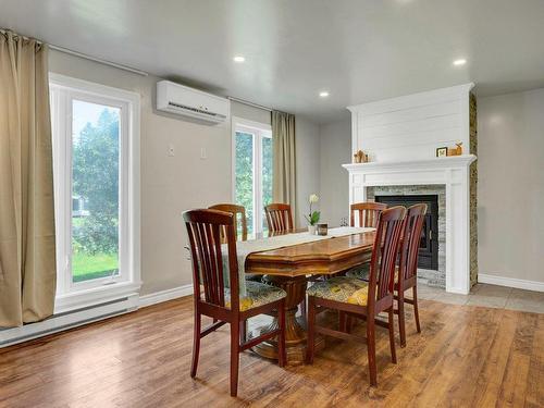 Dining room - 109 Rue Du Sommet-Vert, Sainte-Marguerite-Du-Lac-Masson, QC - Indoor Photo Showing Dining Room