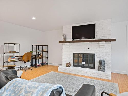 Salon - 1470 Rue Labelle, Mont-Tremblant, QC - Indoor Photo Showing Living Room With Fireplace