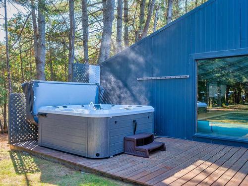 Spa - 1470 Rue Labelle, Mont-Tremblant, QC - Outdoor