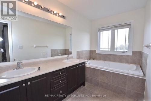 220 Mclaughlin Avenue, Milton, ON - Indoor Photo Showing Bathroom