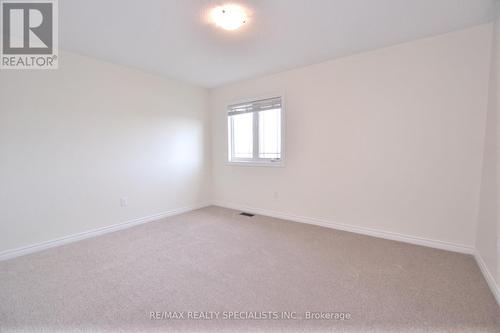 220 Mclaughlin Avenue, Milton, ON - Indoor Photo Showing Other Room