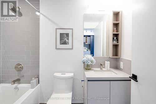 915 - 319 Jarvis Street, Toronto, ON - Indoor Photo Showing Bathroom