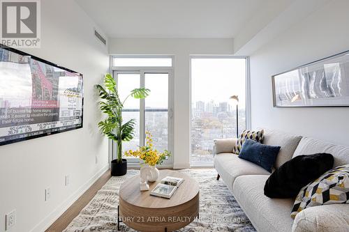 1711 - 319 Jarvis Street, Toronto, ON - Indoor Photo Showing Living Room