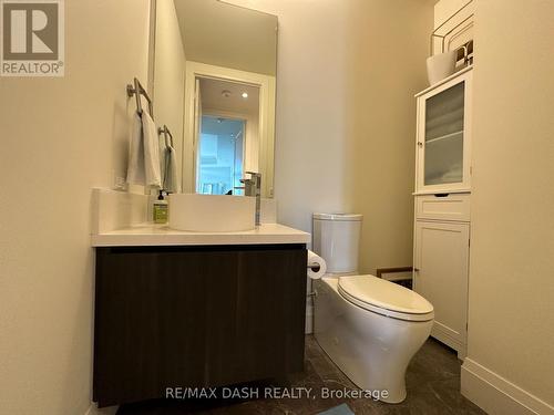 1002 - 151 Avenue Road, Toronto, ON - Indoor Photo Showing Bathroom