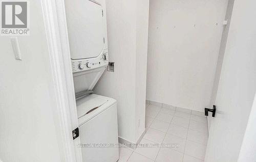 1411 - 2489 Taunton Road, Oakville, ON - Indoor Photo Showing Laundry Room