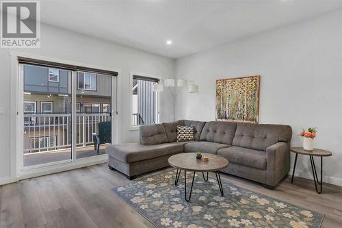 519 Corner Meadows Square Ne, Calgary, AB - Indoor Photo Showing Living Room