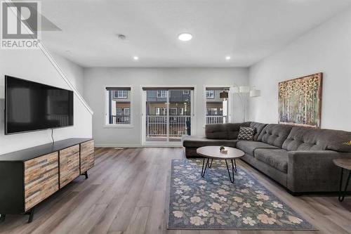 519 Corner Meadows Square Ne, Calgary, AB - Indoor Photo Showing Living Room