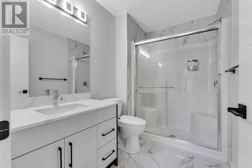 519 Corner Meadows Square Ne, Calgary, AB - Indoor Photo Showing Bathroom