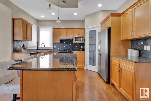 3017 Macneil Wy Nw, Edmonton, AB - Indoor Photo Showing Kitchen