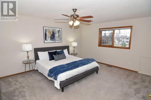 175 Douglasbank Drive Se, Calgary, AB - Indoor Photo Showing Bedroom