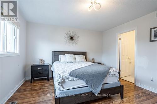 11 - 384 Limeridge Road E, Hamilton, ON - Indoor Photo Showing Bedroom