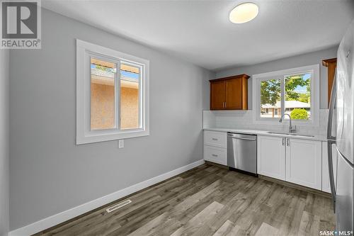 3 Mcmurchy Avenue, Regina, SK - Indoor Photo Showing Kitchen