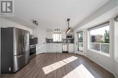 298 Arbour Crest Drive Nw, Calgary, AB - Indoor Photo Showing Kitchen