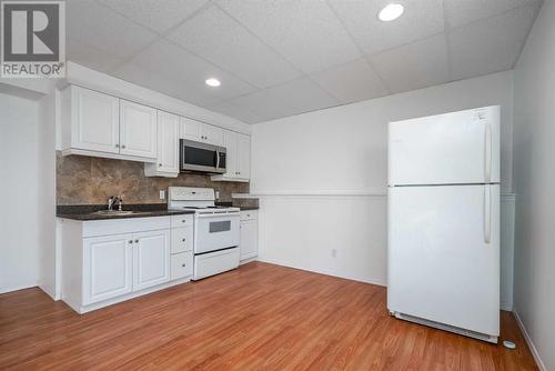 298 Arbour Crest Drive Nw, Calgary, AB - Indoor Photo Showing Kitchen