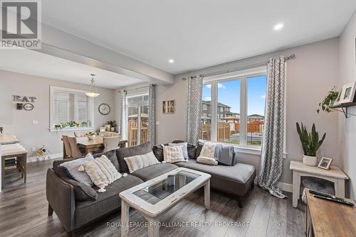 119 Hazlett Street, Loyalist (Amherstview), ON - Indoor Photo Showing Living Room