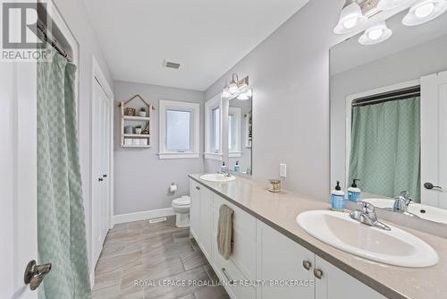 119 Hazlett Street, Loyalist (Amherstview), ON - Indoor Photo Showing Bathroom