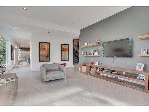 Family room - 12 Ch. Du Sanctuaire, Val-Des-Monts, QC - Indoor Photo Showing Living Room