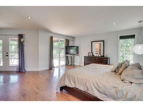 Master bedroom - 12 Ch. Du Sanctuaire, Val-Des-Monts, QC - Indoor Photo Showing Bedroom