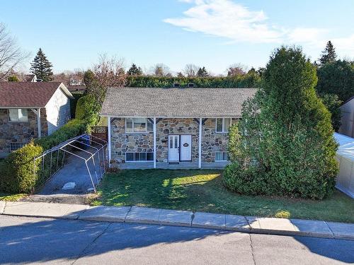 Hall - 740 Rue Luc, Laval (Sainte-Dorothée), QC - Indoor Photo Showing Other Room