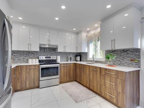 Kitchen - 740 Rue Luc, Laval (Sainte-Dorothée), QC - Indoor Photo Showing Kitchen With Upgraded Kitchen