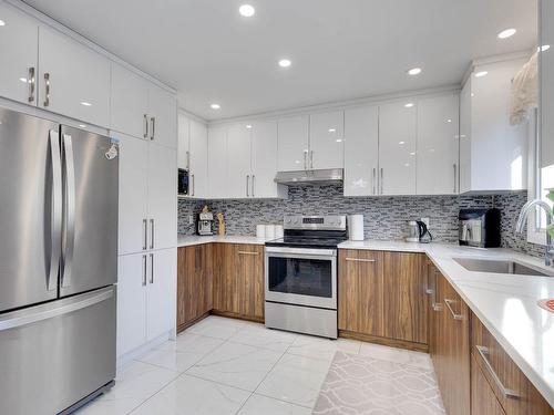 Kitchen - 740 Rue Luc, Laval (Sainte-Dorothée), QC - Indoor Photo Showing Kitchen With Upgraded Kitchen