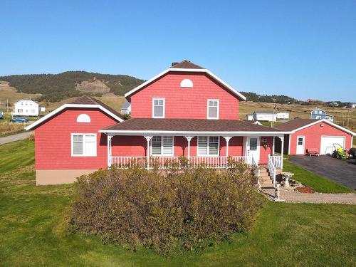 FaÃ§ade - 1196 Ch. Du Bassin, Les Îles-De-La-Madeleine, QC - Outdoor With Deck Patio Veranda