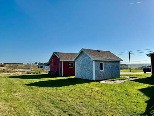 Shed - 1196 Ch. Du Bassin, Les Îles-De-La-Madeleine, QC - Outdoor