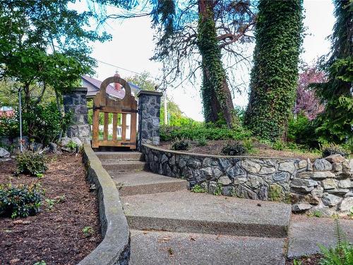 445 Grafton St, Esquimalt, BC 