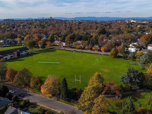 306-1969 Oak Bay Ave, Victoria, BC - Outdoor With View