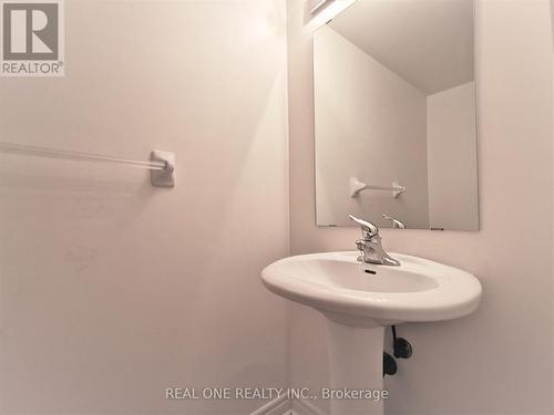 25 - 1128 Dundas Street W, Mississauga, ON - Indoor Photo Showing Bathroom