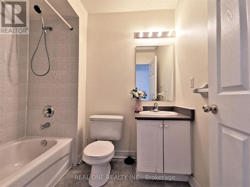 25 - 1128 Dundas Street W, Mississauga, ON - Indoor Photo Showing Bathroom