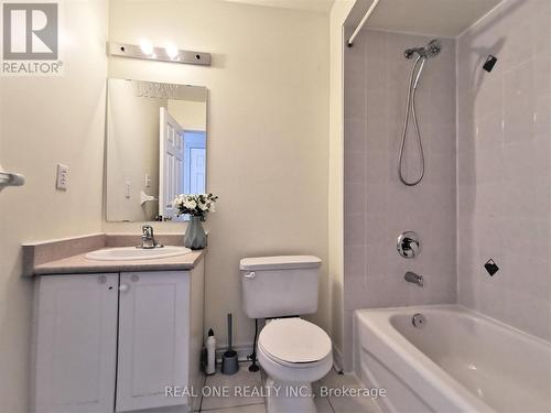 25 - 1128 Dundas Street W, Mississauga, ON - Indoor Photo Showing Bathroom