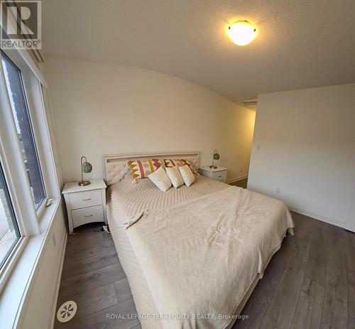 18 Spry Lane, Barrie, ON - Indoor Photo Showing Bedroom