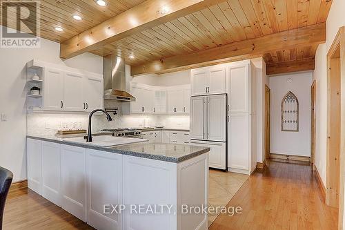 53 Broadview Street, Collingwood, ON - Indoor Photo Showing Kitchen