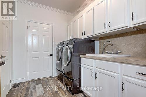 53 Broadview Street, Collingwood, ON - Indoor Photo Showing Laundry Room