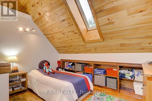 53 Broadview Street, Collingwood, ON - Indoor Photo Showing Bedroom