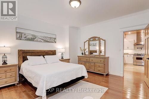 53 Broadview Street, Collingwood, ON - Indoor Photo Showing Bedroom