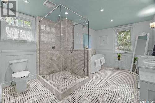 3300 Albert Street, Regina, SK - Indoor Photo Showing Bathroom