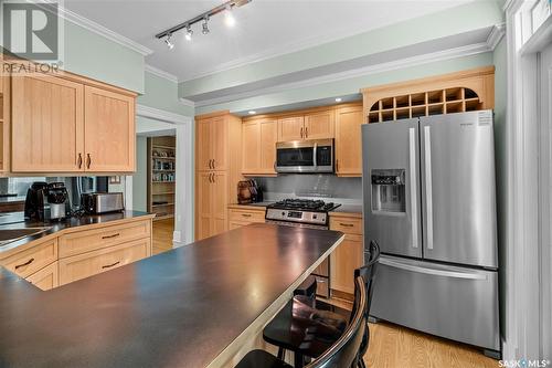 3300 Albert Street, Regina, SK - Indoor Photo Showing Kitchen With Stainless Steel Kitchen