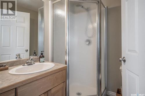 745 Grabowski Crescent, Warman, SK - Indoor Photo Showing Bathroom