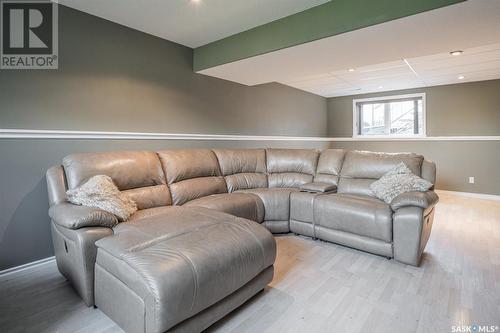 745 Grabowski Crescent, Warman, SK - Indoor Photo Showing Living Room