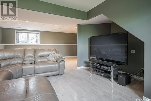 745 Grabowski Crescent, Warman, SK - Indoor Photo Showing Living Room