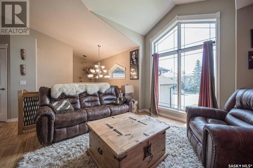 745 Grabowski Crescent, Warman, SK - Indoor Photo Showing Living Room