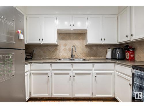 18224 91 Av Nw, Edmonton, AB - Indoor Photo Showing Kitchen With Double Sink