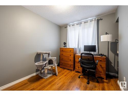 18224 91 Av Nw, Edmonton, AB - Indoor Photo Showing Office