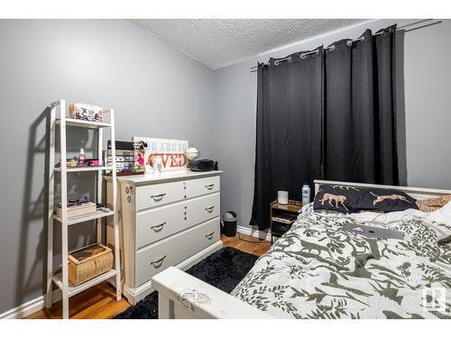 18224 91 Av Nw, Edmonton, AB - Indoor Photo Showing Bedroom