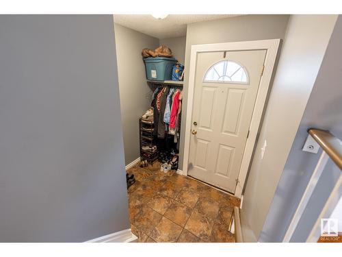 18224 91 Av Nw, Edmonton, AB - Indoor Photo Showing Other Room