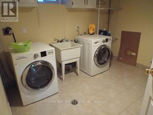 B - 343 Speedvale Avenue E, Guelph, ON - Indoor Photo Showing Laundry Room